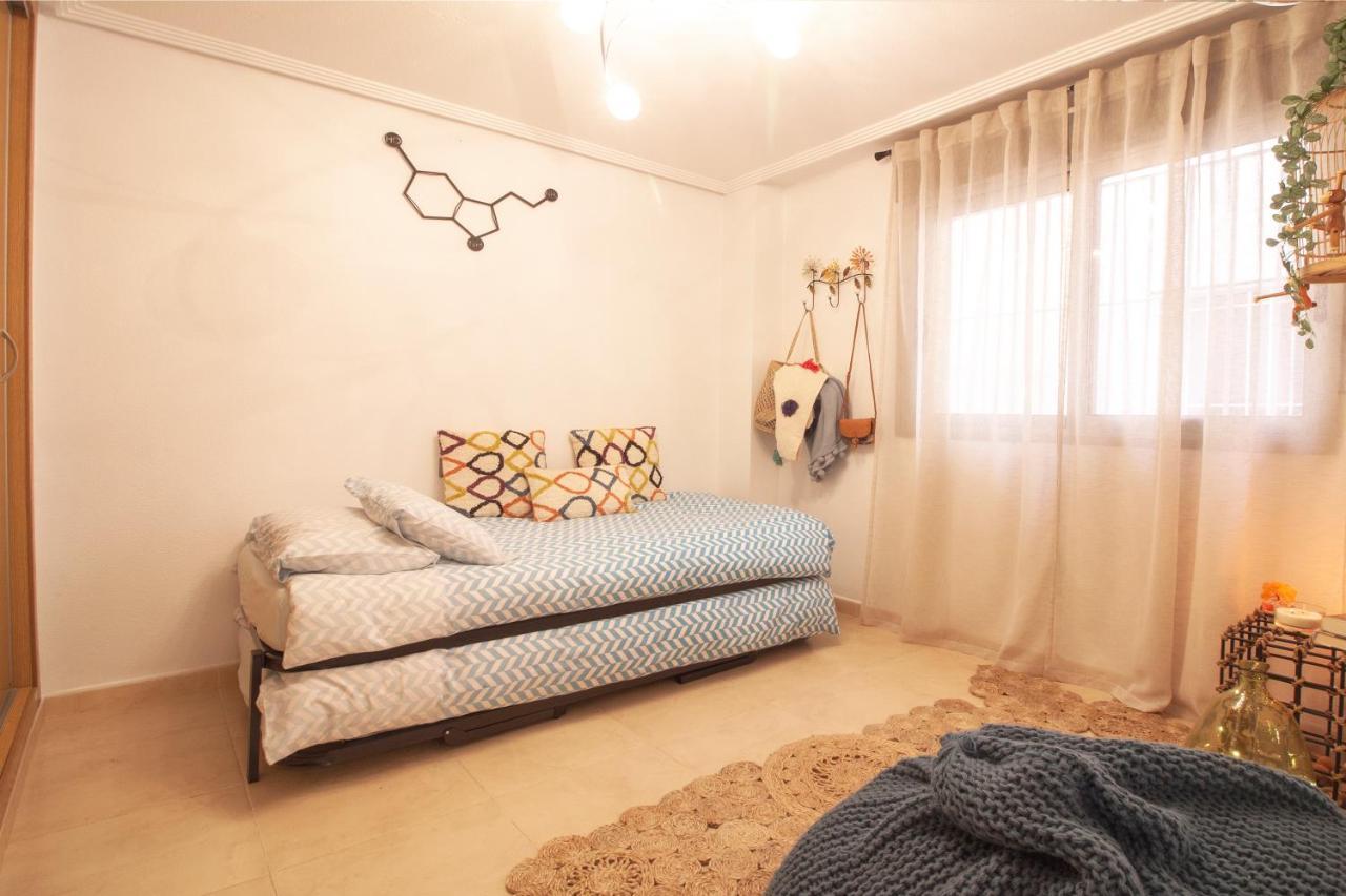 Ferienwohnung El Apartamento De Maria Jose Torrevieja Exterior foto